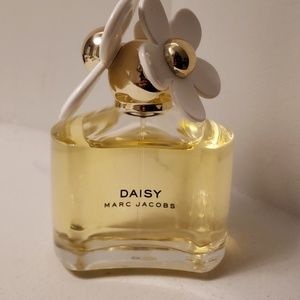 Marc Jacobs Daisy